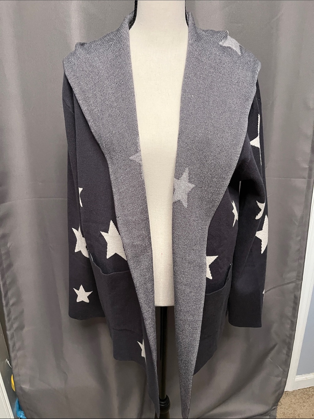 Splendid Gray and White Star Hooded Cardigan